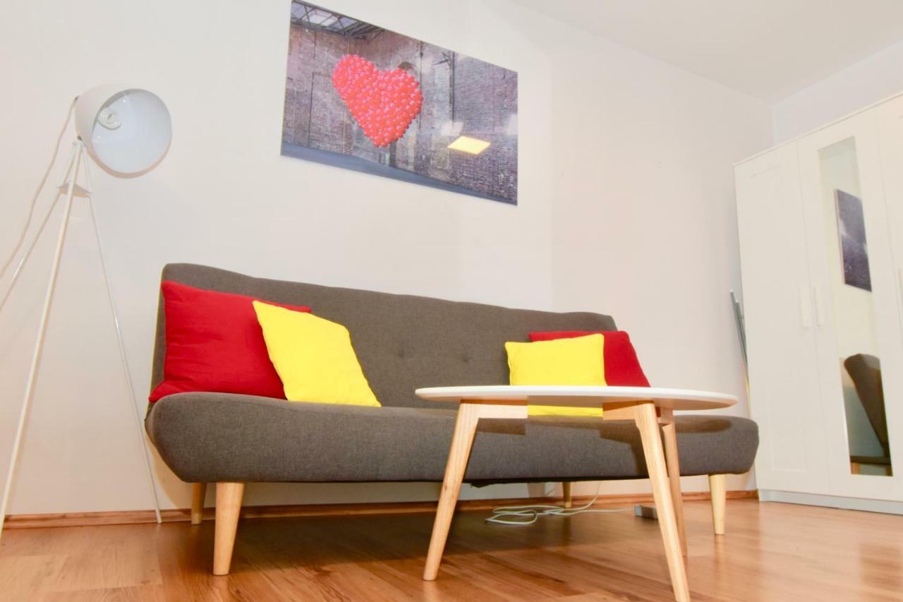 Central Studio Boulevard Budapest Kültér fotó