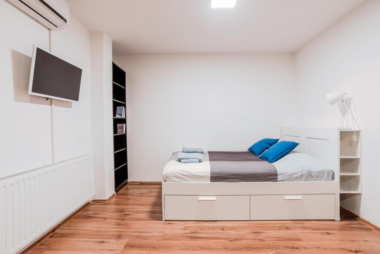 Central Studio Boulevard Budapest Kültér fotó